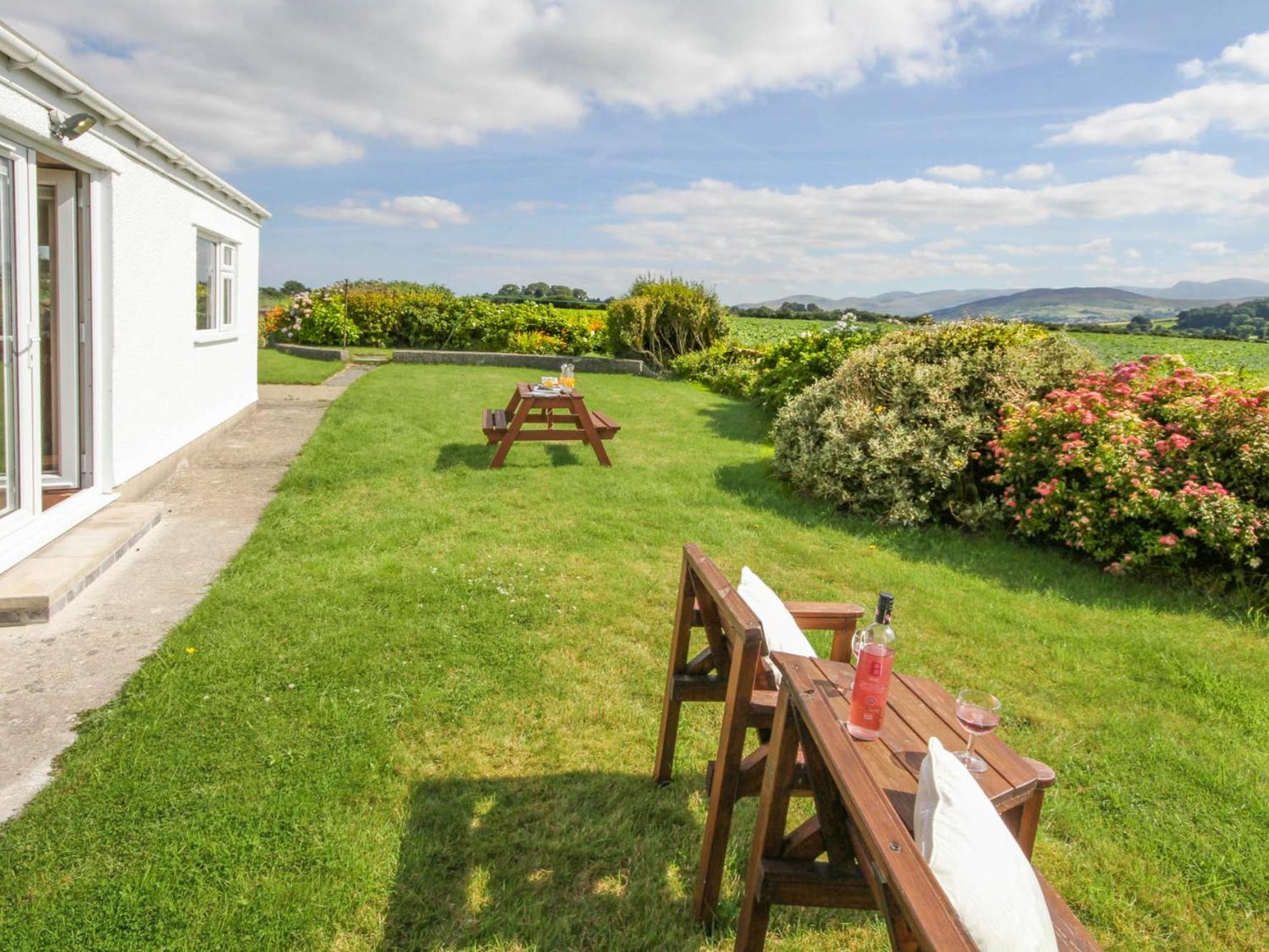 Coed Bolyn Lodge Llanddeiniolen Bagian luar foto
