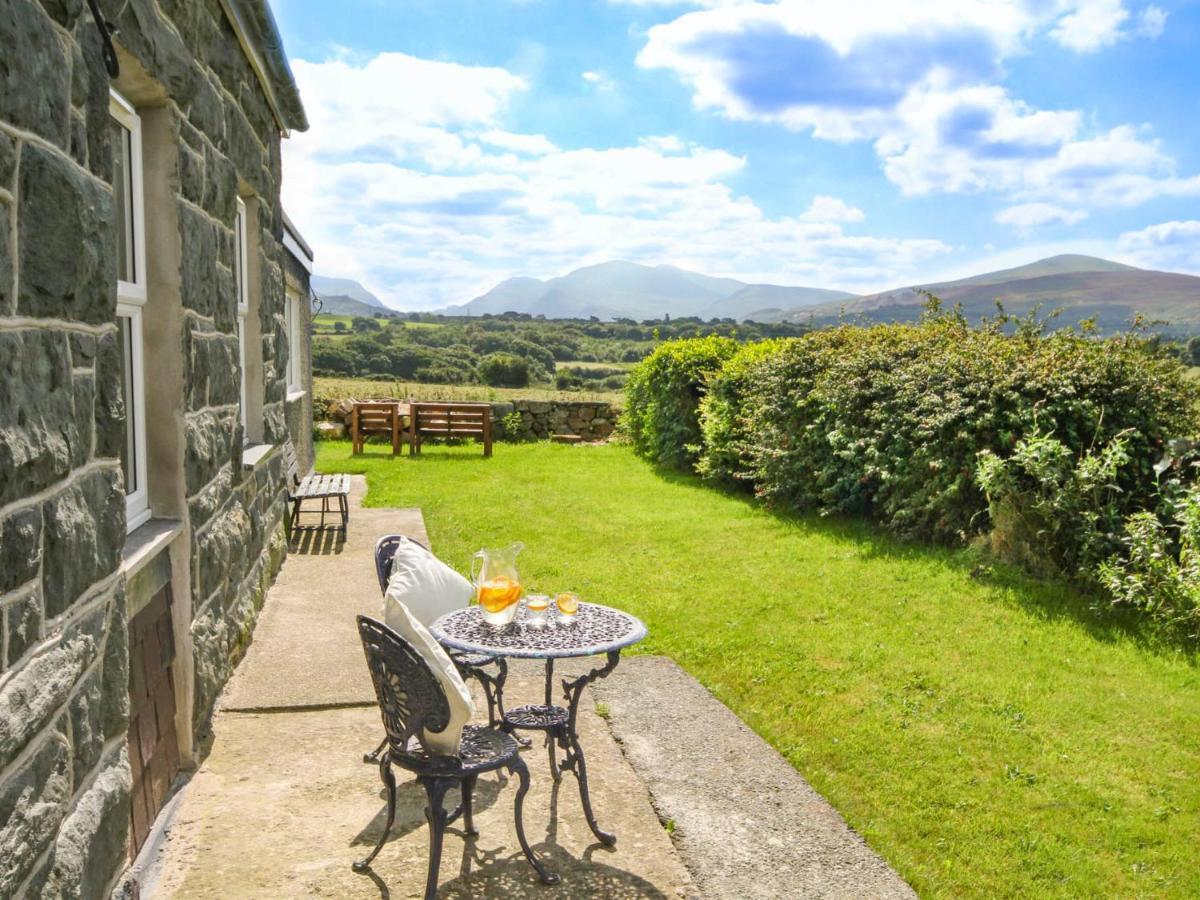 Coed Bolyn Lodge Llanddeiniolen Bagian luar foto